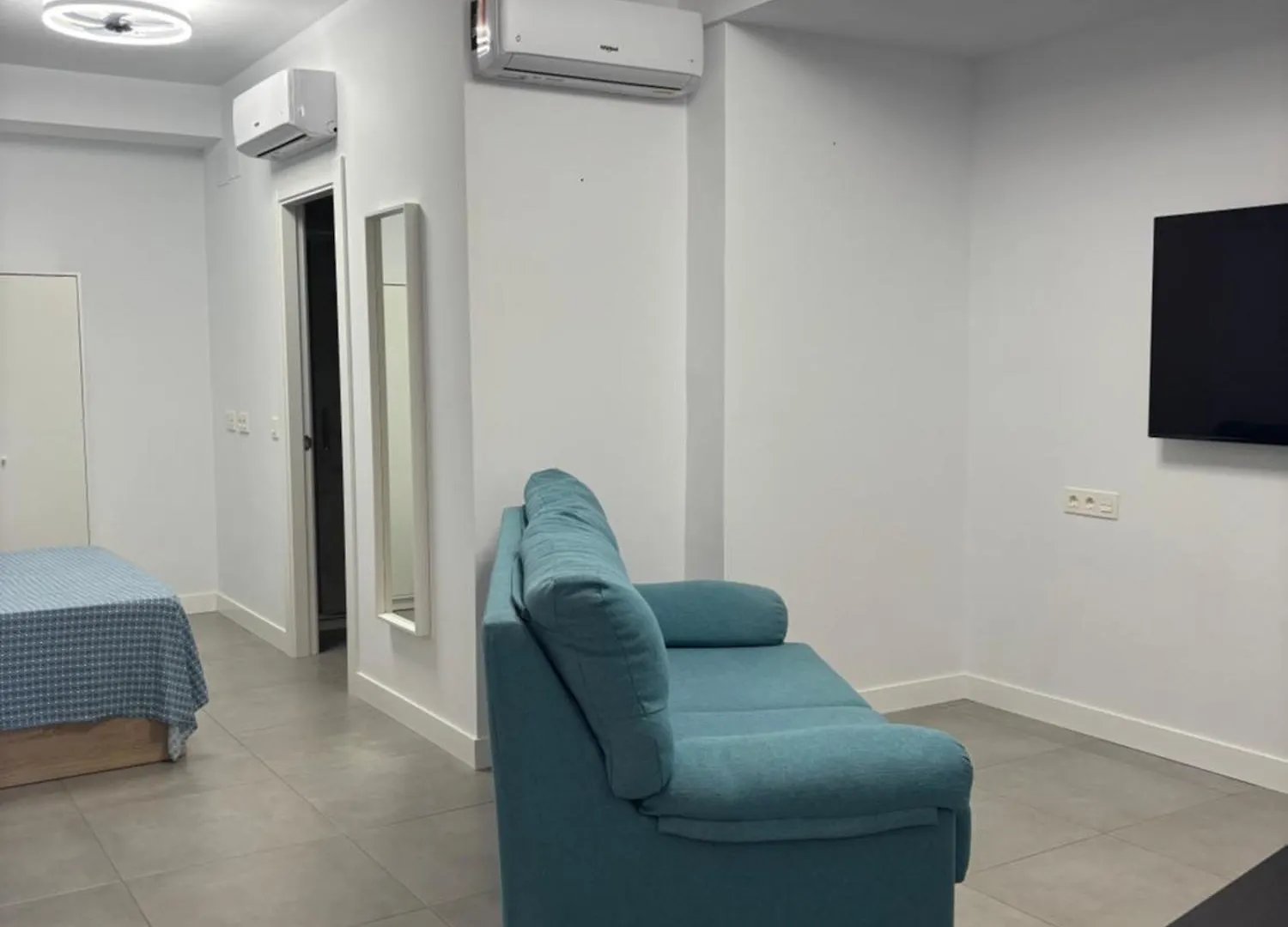 Lägenhet Apartamento 4 A 10 Min Caminando De La Estacion De Bus Y Tren Maria Zambrano Málaga