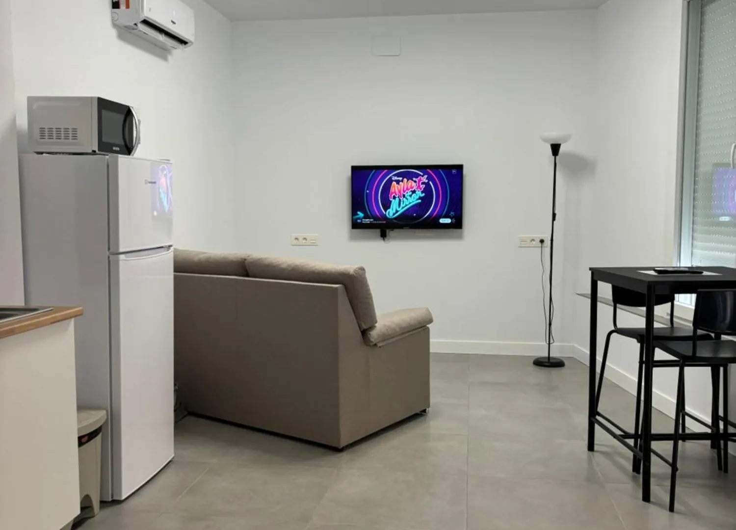 아파트 Apartamento 4 A 10 Min Caminando De La Estacion De Bus Y Tren Maria Zambrano 말라가 스페인